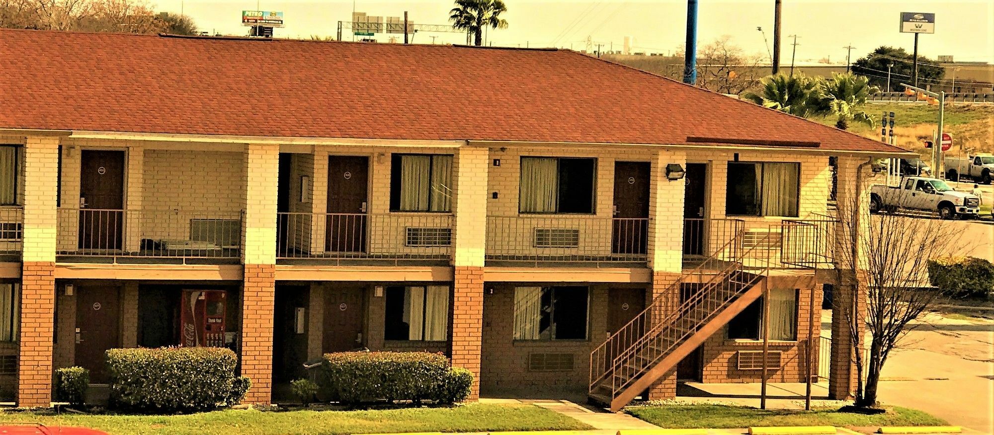 Hometowne Studios By Red Roof San Antonio E - Frost Bank Center Eksteriør bilde